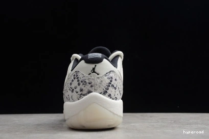 Hyperoad SNAKE LIGHT JORDAN BONE - LOW RETRO 11 0716